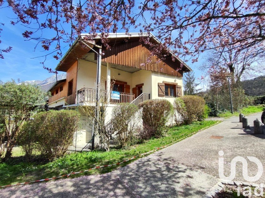 House 4 rooms of 120 m² in Giez (74210)