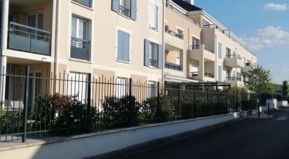 Parking of 55 m² in Roissy-en-Brie (77680)