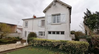 House 6 rooms of 158 m² in Beauvoir-sur-Mer (85230)