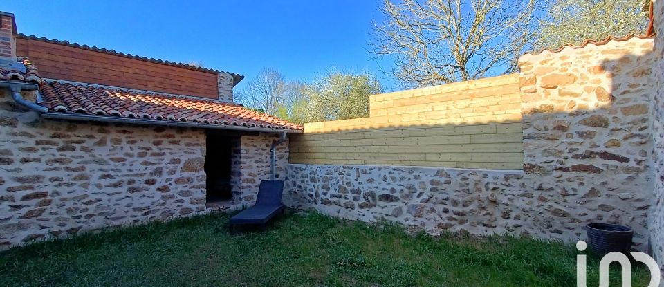 Country house 5 rooms of 122 m² in Blanzac (87300)