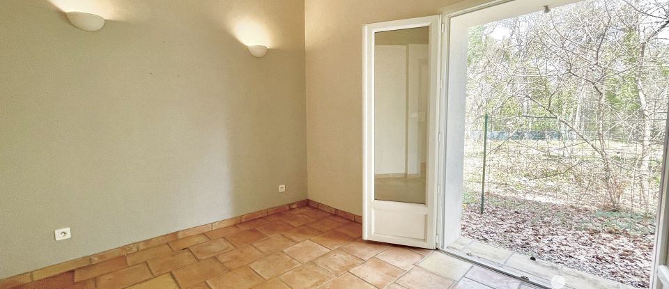 Traditional house 3 rooms of 51 m² in Tourrettes (83440)