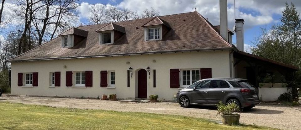 Maison de campagne 10 pièces de 320 m² à Châtellerault (86100)