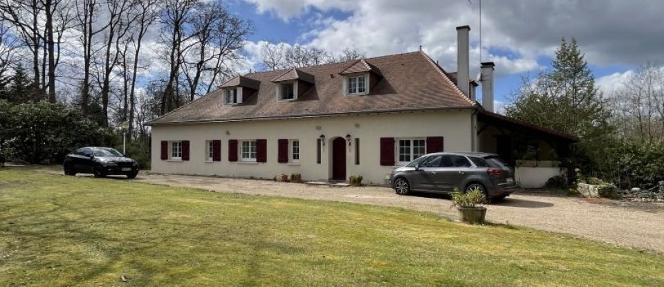 Country house 10 rooms of 320 m² in Châtellerault (86100)