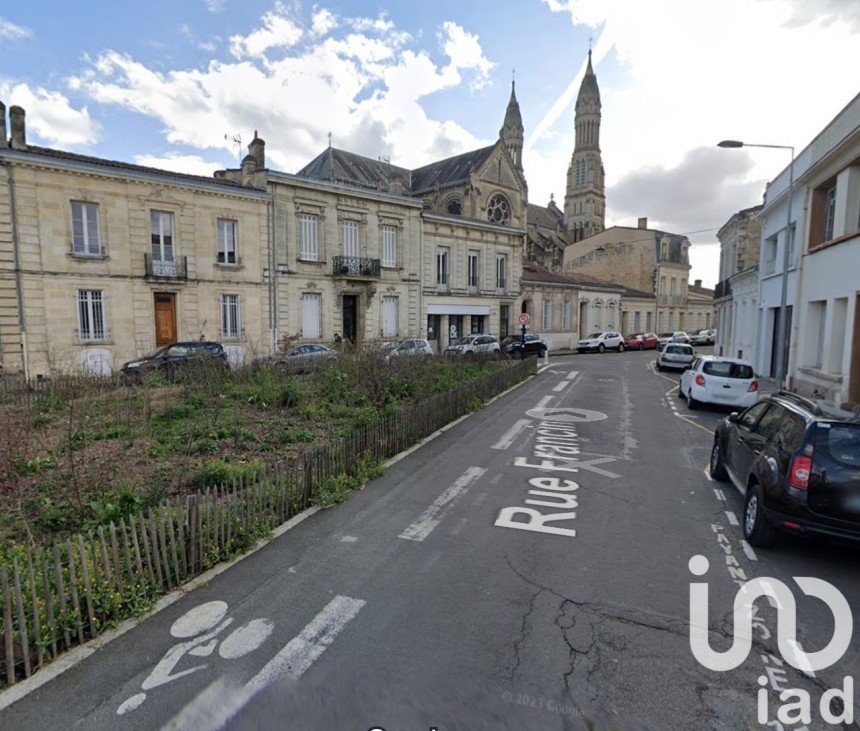 Parking/garage/box de 13 m² à Bordeaux (33800)