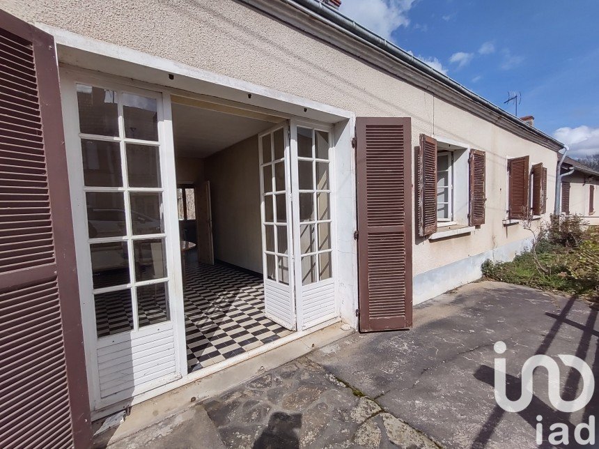 Maison de village 5 pièces de 95 m² à Urciers (36160)