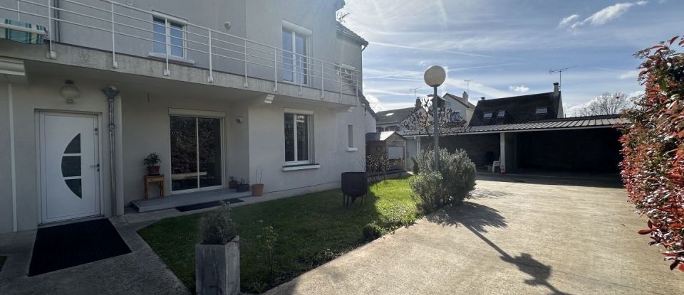House 4 rooms of 100 m² in Gagny (93220)