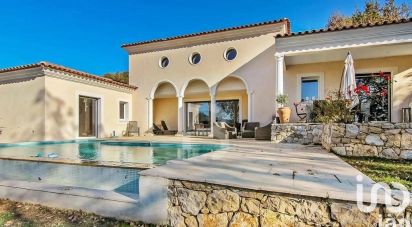 House 6 rooms of 204 m² in Châteauneuf-Grasse (06740)