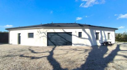 House 4 rooms of 160 m² in Biard (86580)