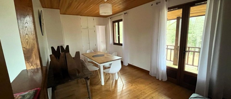 Lodge 6 rooms of 90 m² in Saint-Martial-de-Nabirat (24250)