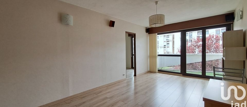 Apartment 2 rooms of 49 m² in Pessac (33600)