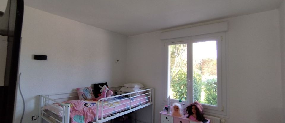 House 6 rooms of 199 m² in Saint-Martin-des-Noyers (85140)