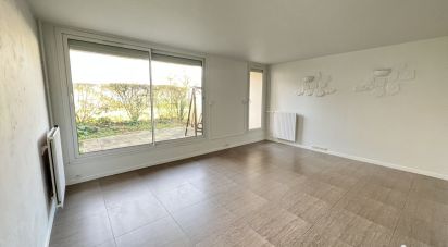 Apartment 2 rooms of 56 m² in Savigny-le-Temple (77176)