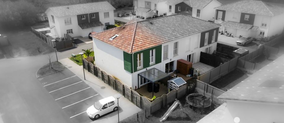 Maison de ville 4 pièces de 82 m² à Saint-Martin-de-Seignanx (40390)