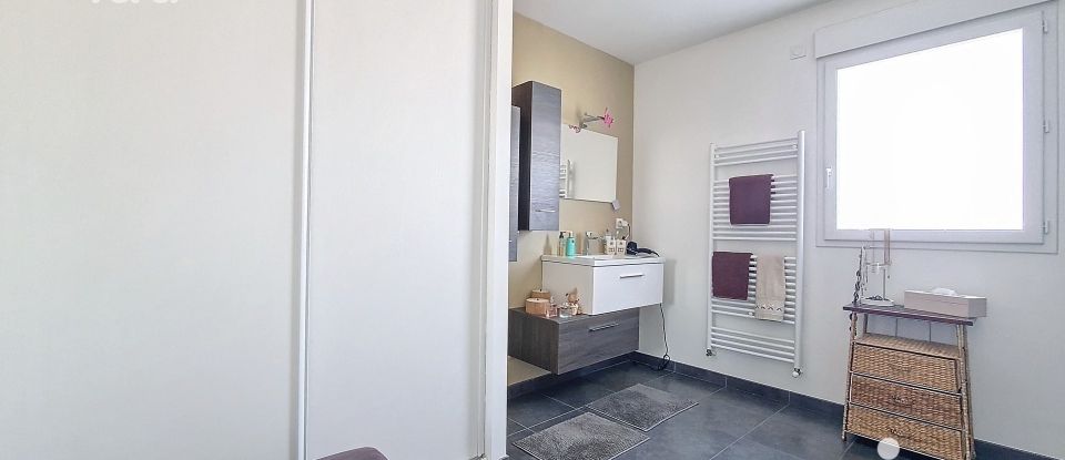 Appartement 5 pièces de 99 m² à Saint-Grégoire (35760)