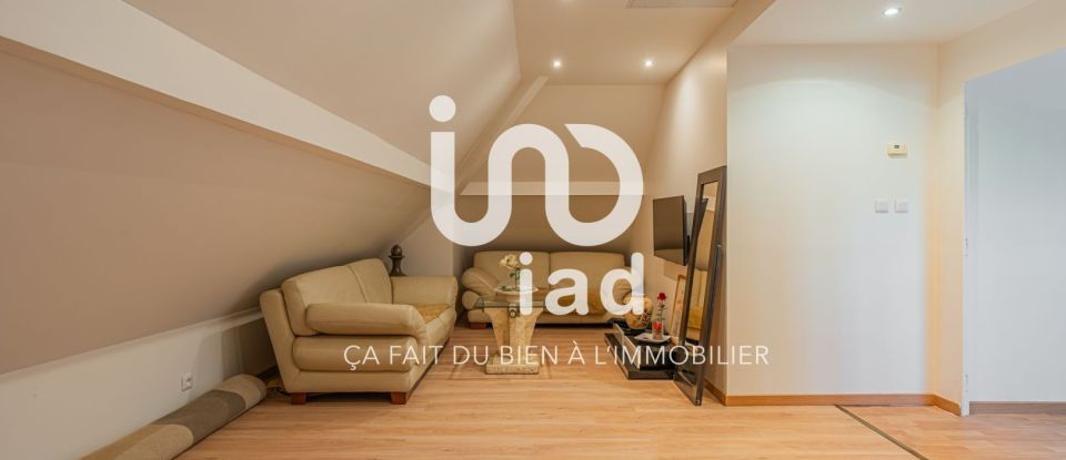 House 6 rooms of 147 m² in Moirans (38430)