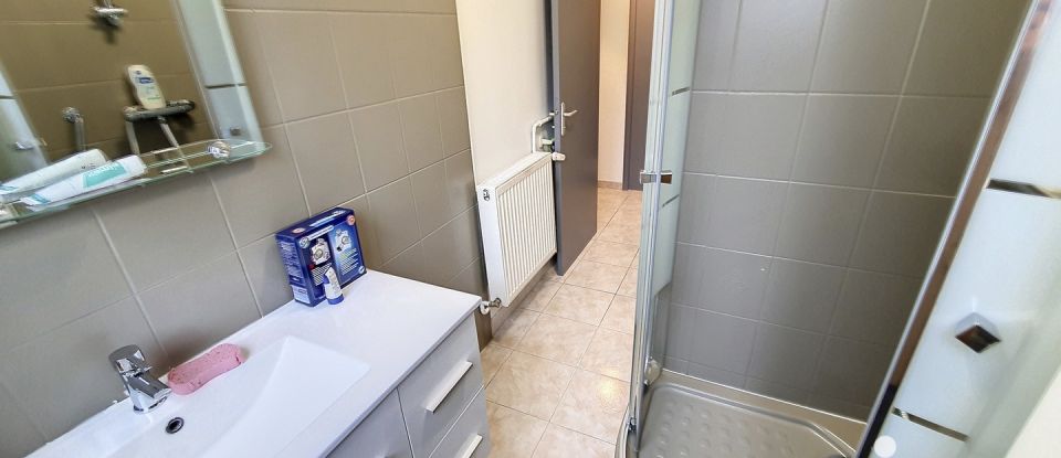 Apartment 3 rooms of 64 m² in Brest (29200)