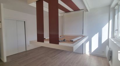 Apartment 1 room of 27 m² in Bobigny (93000)