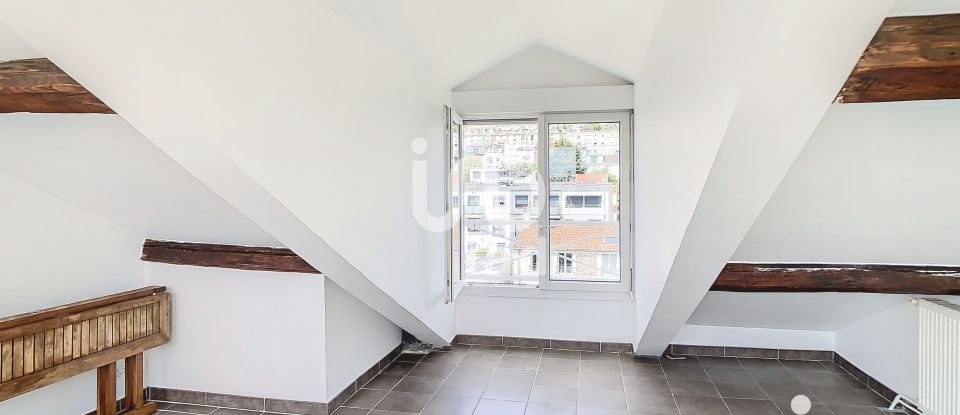 Duplex 5 rooms of 108 m² in Suresnes (92150)