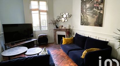 House 8 rooms of 232 m² in Colombes (92700)