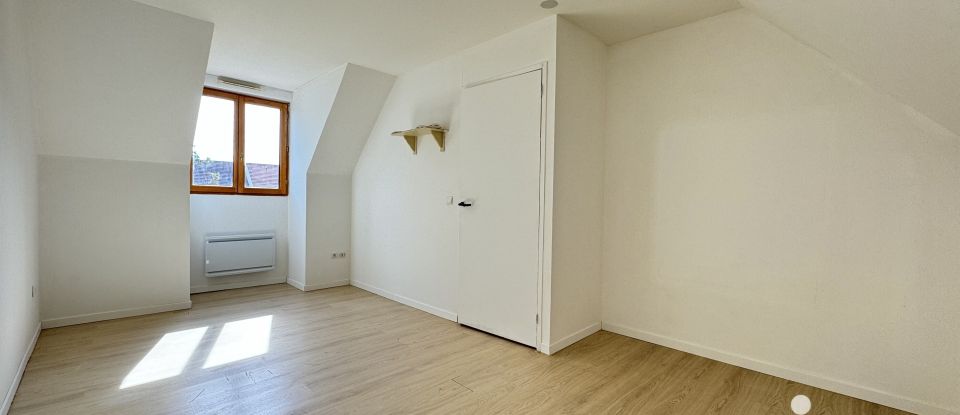 House 4 rooms of 86 m² in Lardy (91510)
