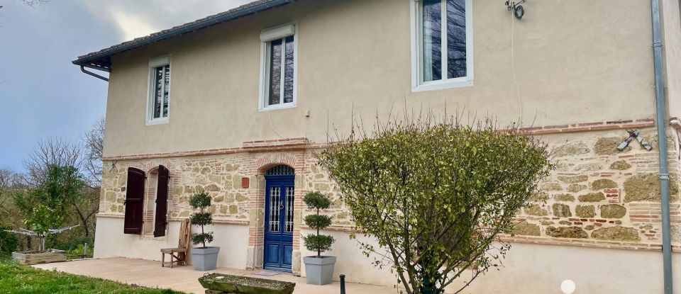 House 7 rooms of 298 m² in L'Isle-Jourdain (32600)