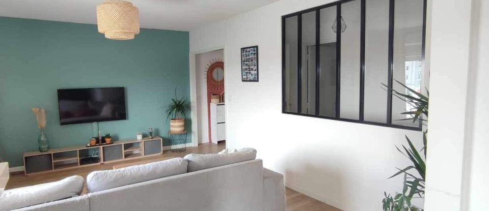 Apartment 4 rooms of 86 m² in Pau (64000)