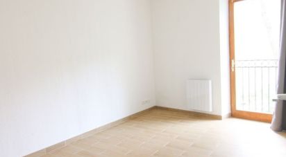 Appartement 4 pièces de 68 m² à Belgentier (83210)