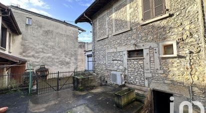 Maison de village 7 pièces de 134 m² à Neuville-sur-Ain (01160)