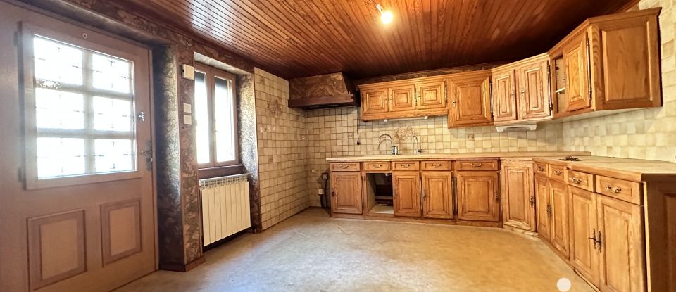 Village house 7 rooms of 134 m² in Neuville-sur-Ain (01160)