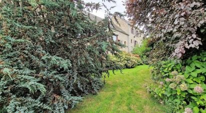 House 8 rooms of 260 m² in Saint-Marcan (35120)
