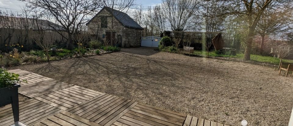 Traditional house 7 rooms of 130 m² in Varennes-sur-Loire (49730)