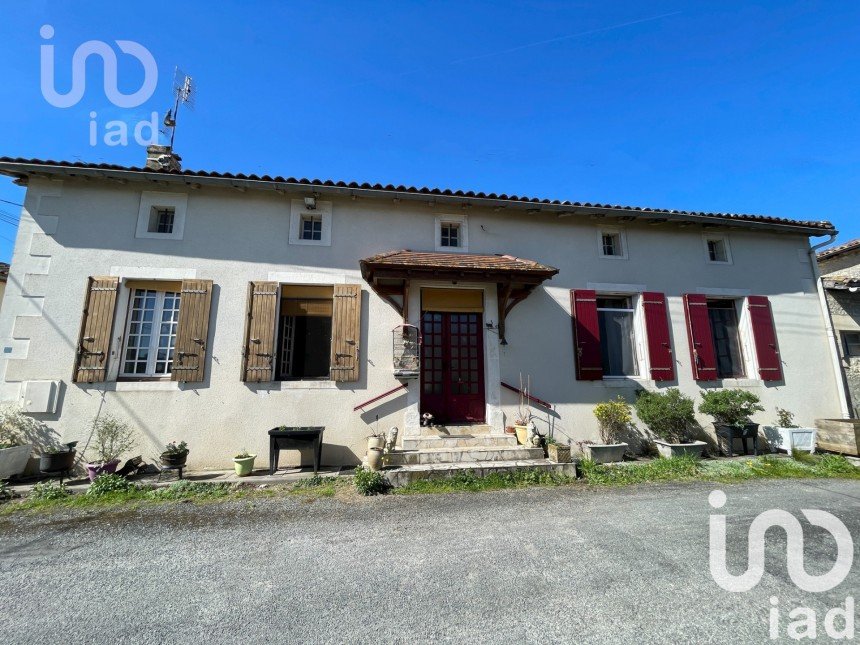 Village house 5 rooms of 130 m² in Fontaines-d'Ozillac (17500)