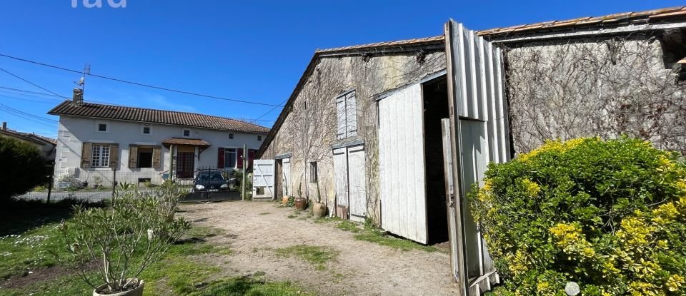 Maison de village 5 pièces de 130 m² à Fontaines-d'Ozillac (17500)