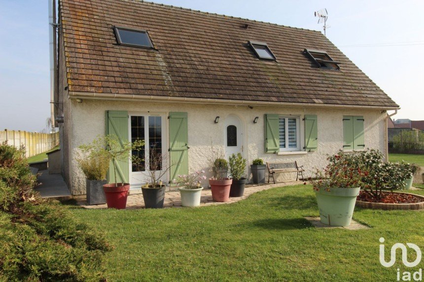 House 5 rooms of 114 m² in Angivillers (60130)