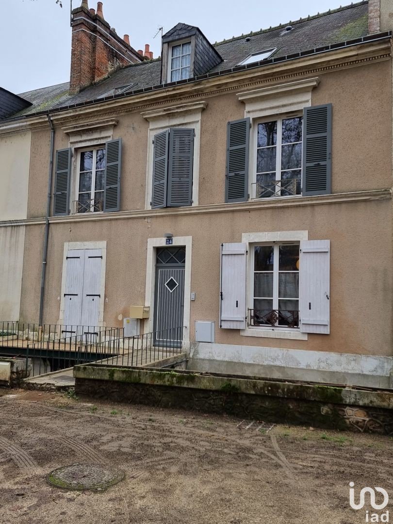 Mansion 6 rooms of 202 m² in La Ferté-Bernard (72400)