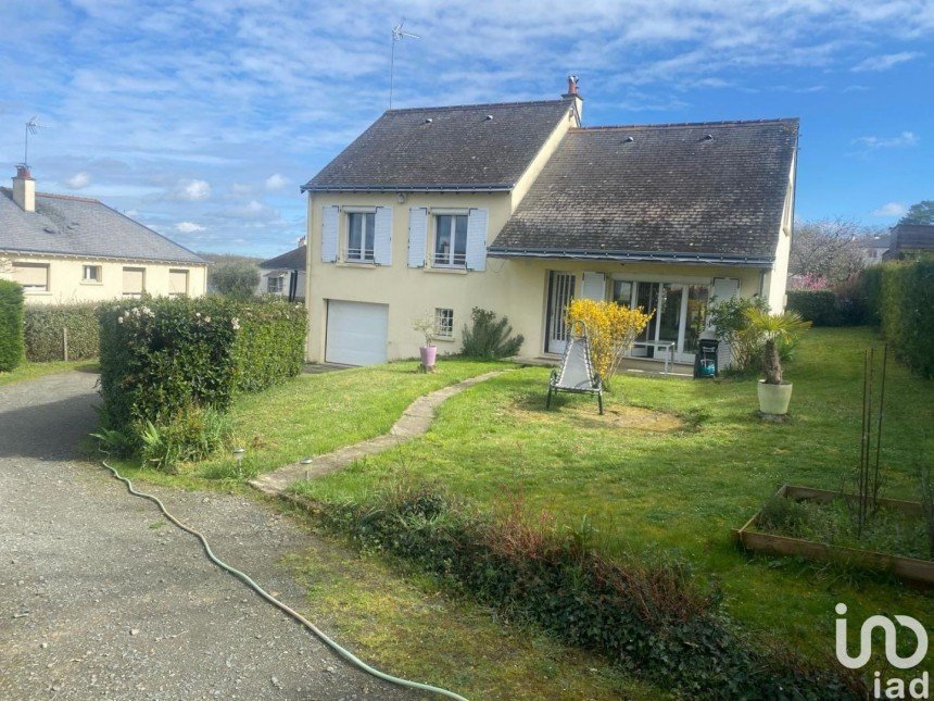 House 6 rooms of 136 m² in Monts (37260)
