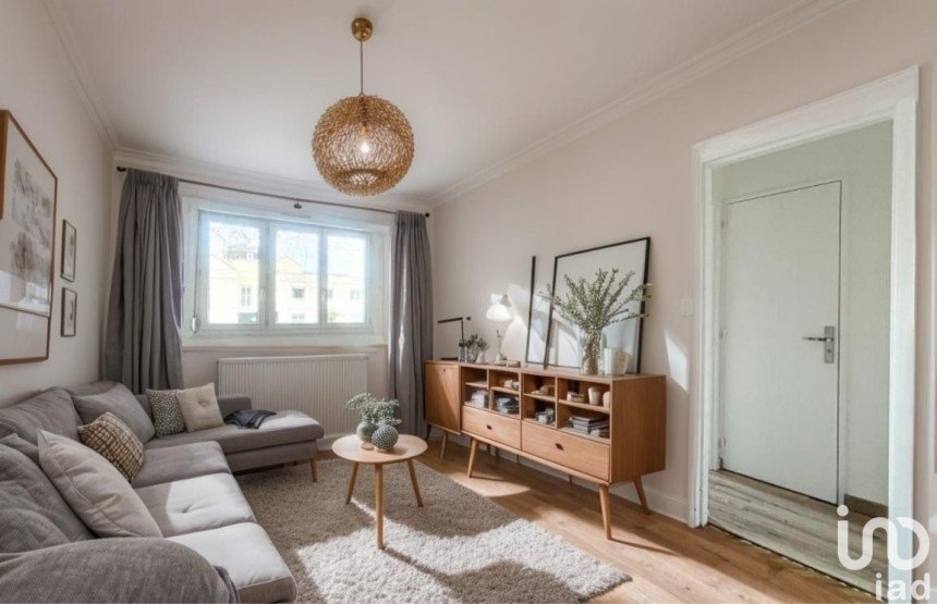 Apartment 3 rooms of 56 m² in Reims (51100)