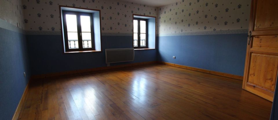 Maison 4 pièces de 105 m² à Saint-Julien-la-Vêtre (42440)