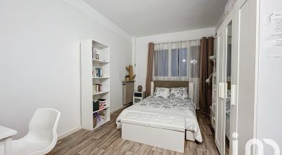 Appartement 3 pièces de 77 m² à Montreuil (93100)