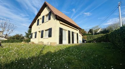 House 6 rooms of 110 m² in Mourenx (64150)