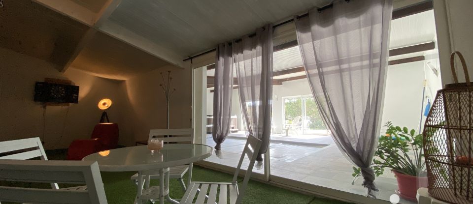Maison traditionnelle 7 pièces de 240 m² à Carpentras (84200)