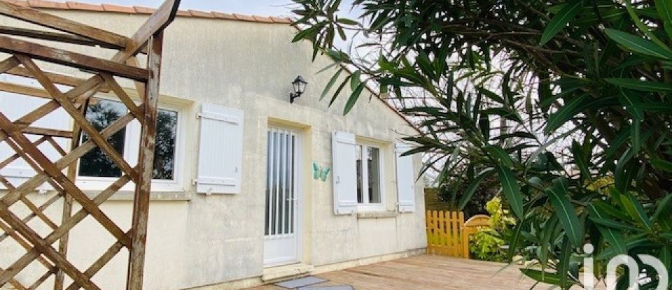 House 5 rooms of 93 m² in Royan (17200)
