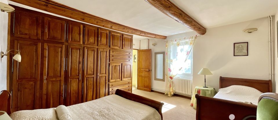 Mas 8 rooms of 220 m² in Aubignan (84810)