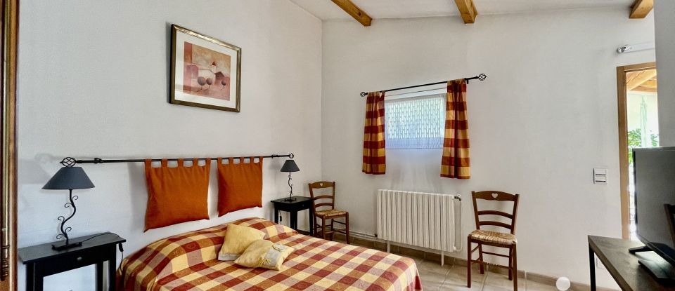 Mas 8 rooms of 220 m² in Aubignan (84810)
