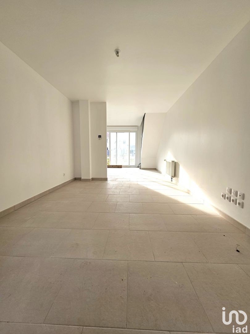 House 4 rooms of 90 m² in Auneau-Bleury-Saint-Symphorien (28700)