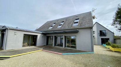 House 9 rooms of 300 m² in Annoville (50660)