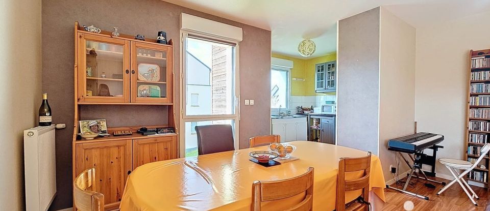 Apartment 4 rooms of 81 m² in Bourgbarré (35230)