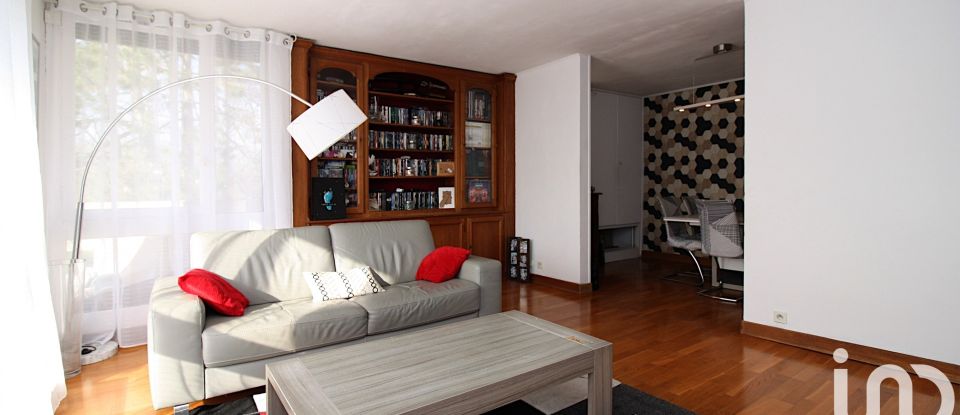 Appartement 5 pièces de 103 m² à Élancourt (78990)
