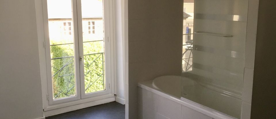 Town house 5 rooms of 104 m² in Nanteuil-le-Haudouin (60440)