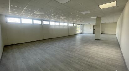 Offices of 100 m² in Saint-Priest-en-Jarez (42270)
